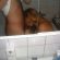 Selfie d'un couple qui baise dans sa salle de bain